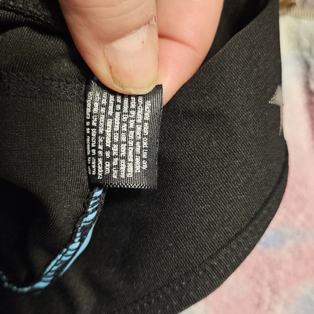 EUC Xersion Capri Leggings, Black With Blue Stripe - Size Large - Picture 4 of 5